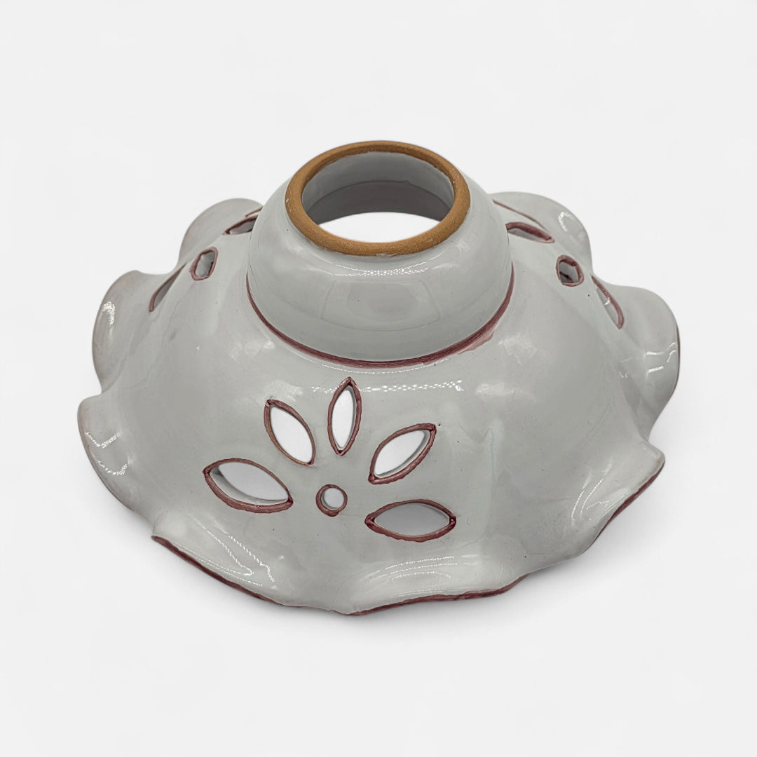 Lampadario in Ceramica Artigianale con Fiori Traforati - A91