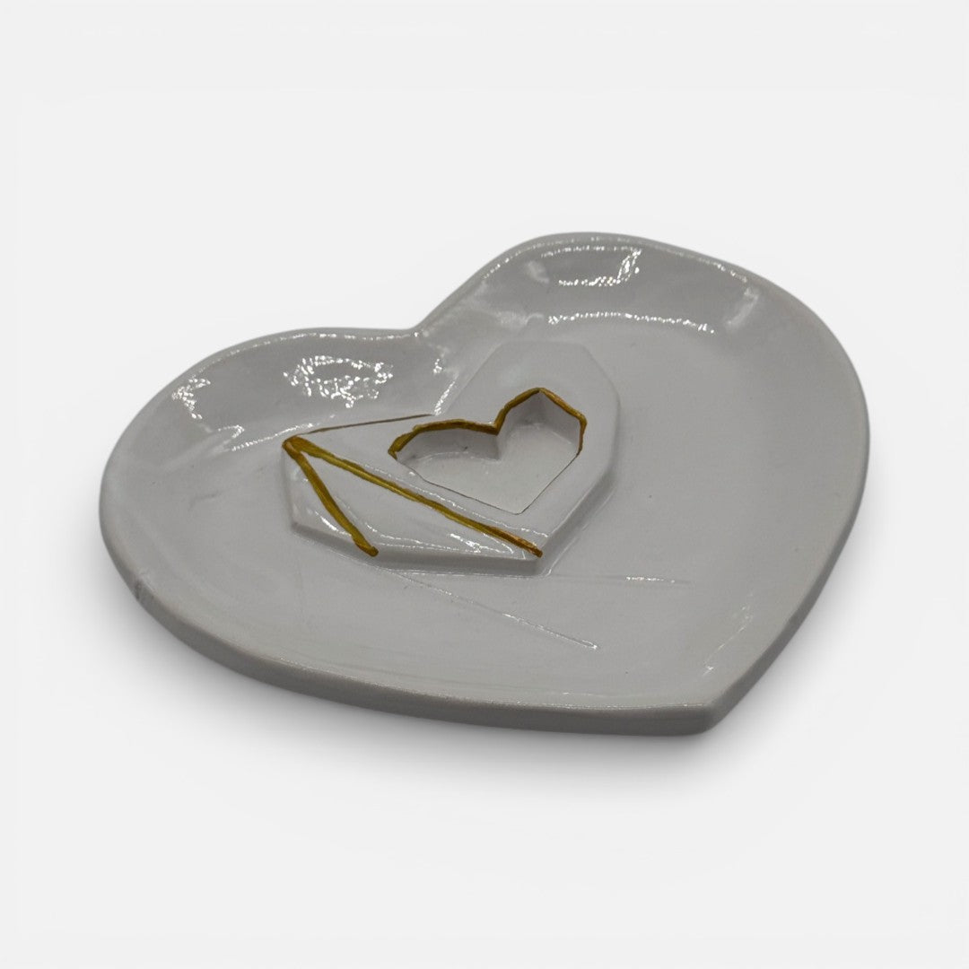 Bomboniera Piattino Cuore in Ceramica Bianco e Oro - A125