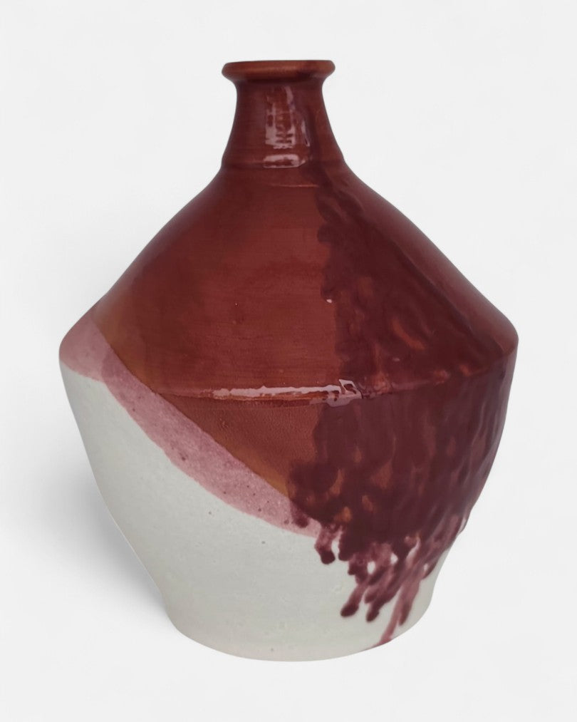 Vaso Decorativo in Ceramica Bordeaux con Effetto Colato – A49