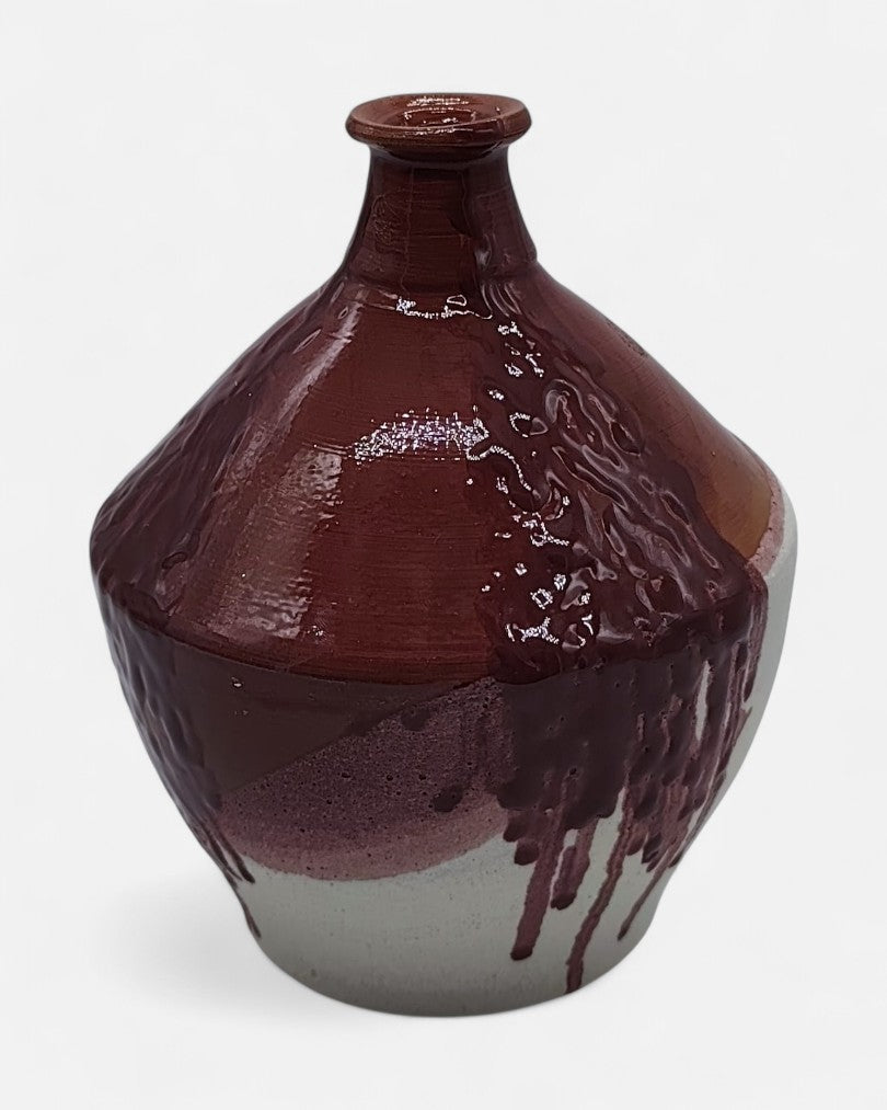 Vaso Decorativo in Ceramica Bordeaux con Effetto Colato – A49